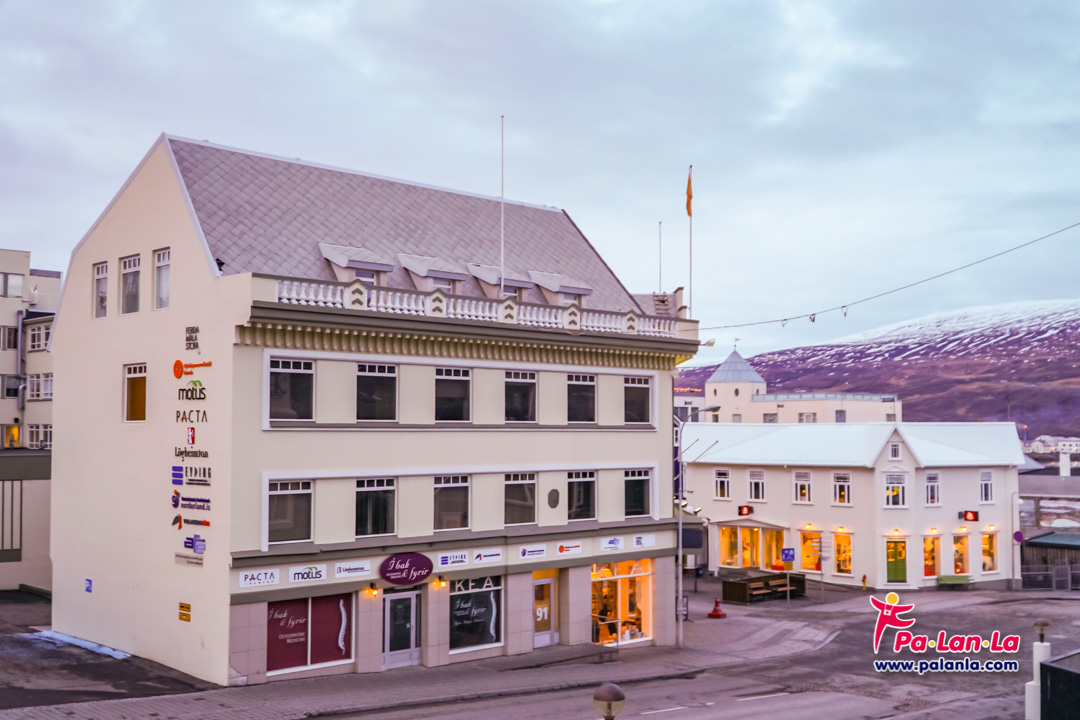 เมืองอาคูเรย์รี่