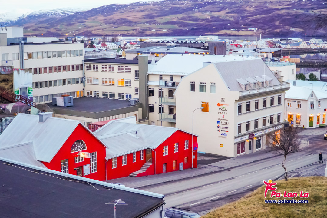 เมืองอาคูเรย์รี่