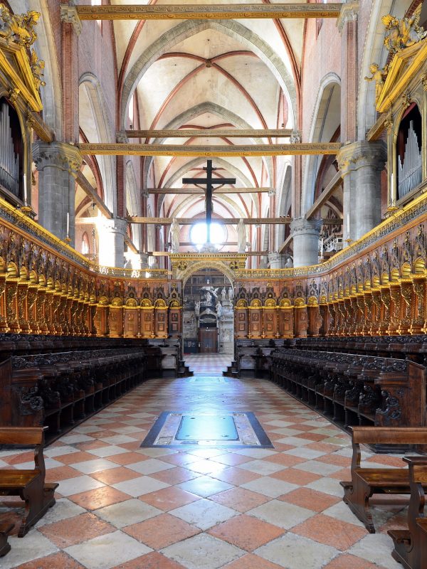 มหาวิหารซานตามารียา กลอริโอซา เดอี ฟรารี เมืองเวนิส ประเทศอิตาลี