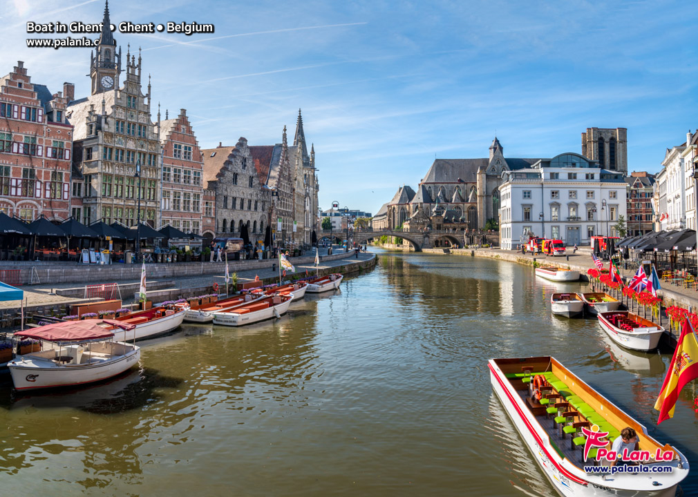 Boat in Ghent