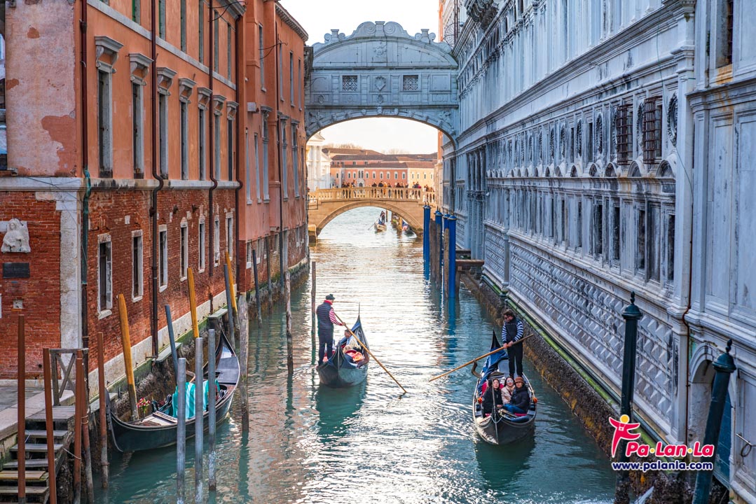 สะพานบริดจ์ออฟไซส์ เมืองเวนิส ประเทศอิตาลี