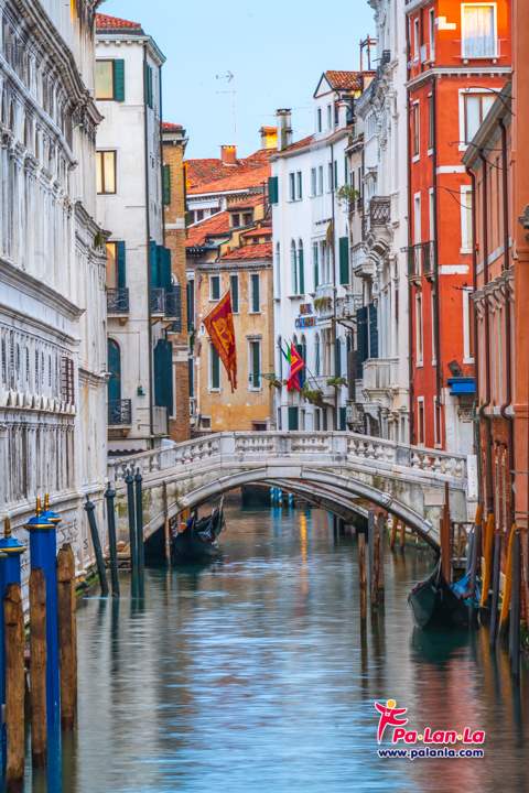 สะพานบริดจ์ออฟไซส์ เมืองเวนิส ประเทศอิตาลี