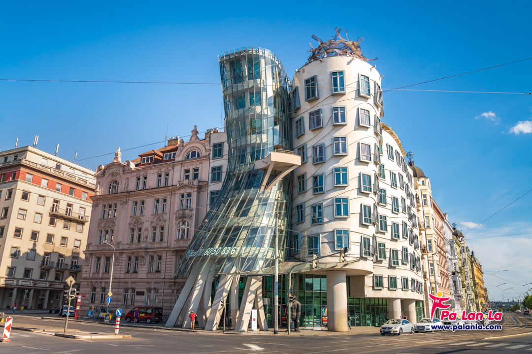 Dancing House