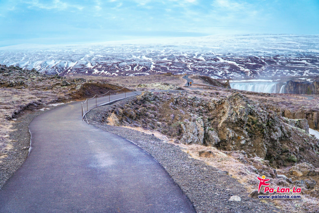 ทางเดินไป Godafoss