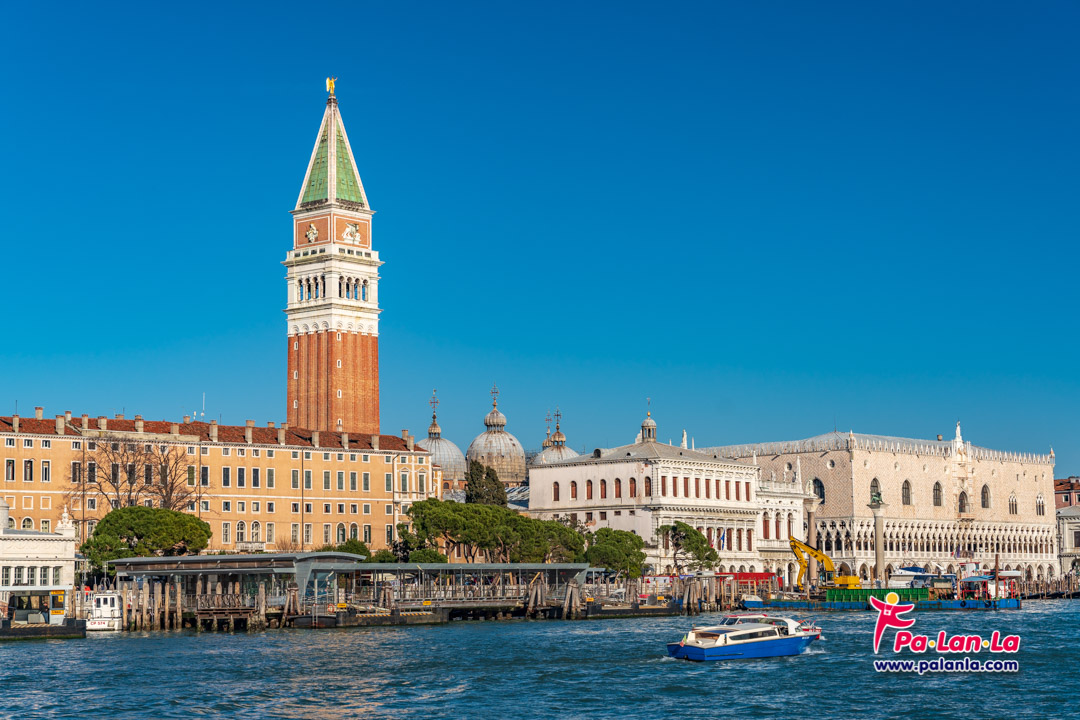 คลองแกรนด์คาแนล เมืองเวนิส ประเทศอิตาลี