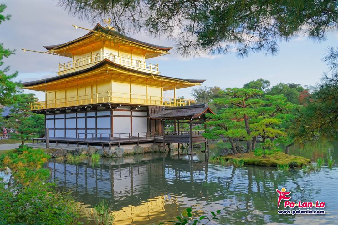 Kinkakuji (Rokuonji) Temple