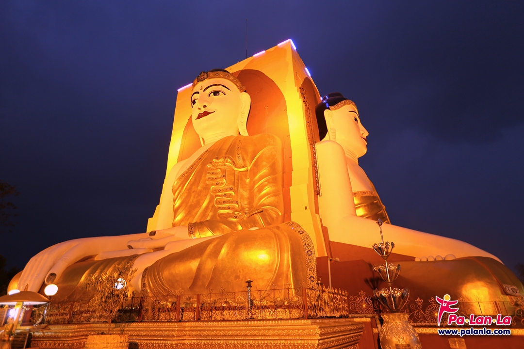 พระพุทธรูป 4 องค์ของเจดีย์ใจปุ่น