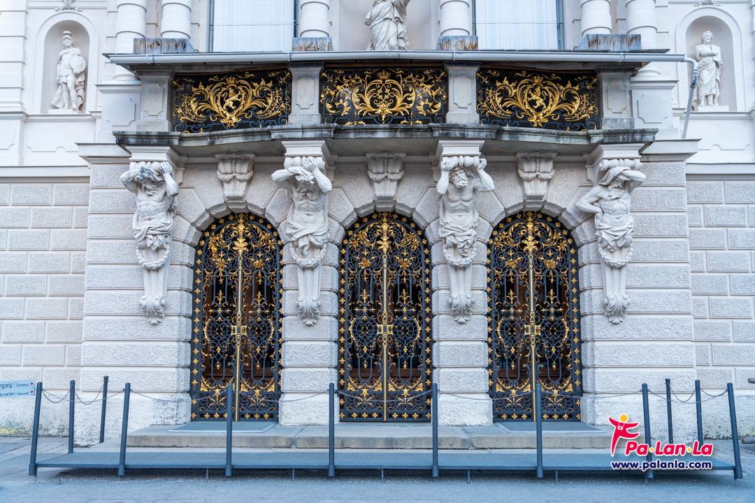 พระราชวังลินเดอร์ฮอฟและสวนลินเดอร์ฮอฟ เมืองมิวนิค ประเทศเยอรมนี