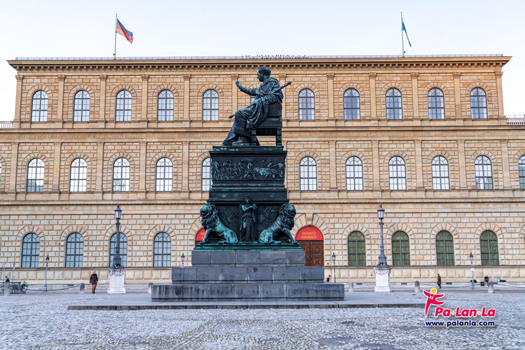 พระราชวังมิวนิคเรสซิเดนซ์ เมืองมิวนิค ประเทศเยอรมนี