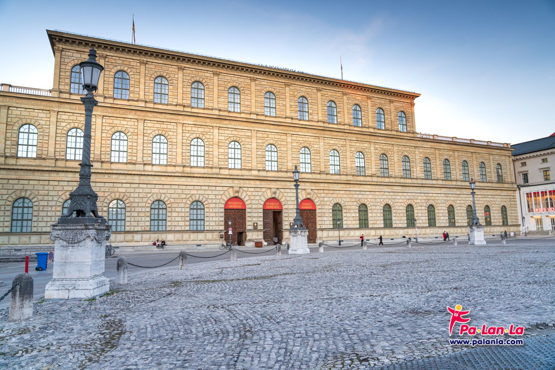 พระราชวังมิวนิคเรสซิเดนซ์ เมืองมิวนิค ประเทศเยอรมนี