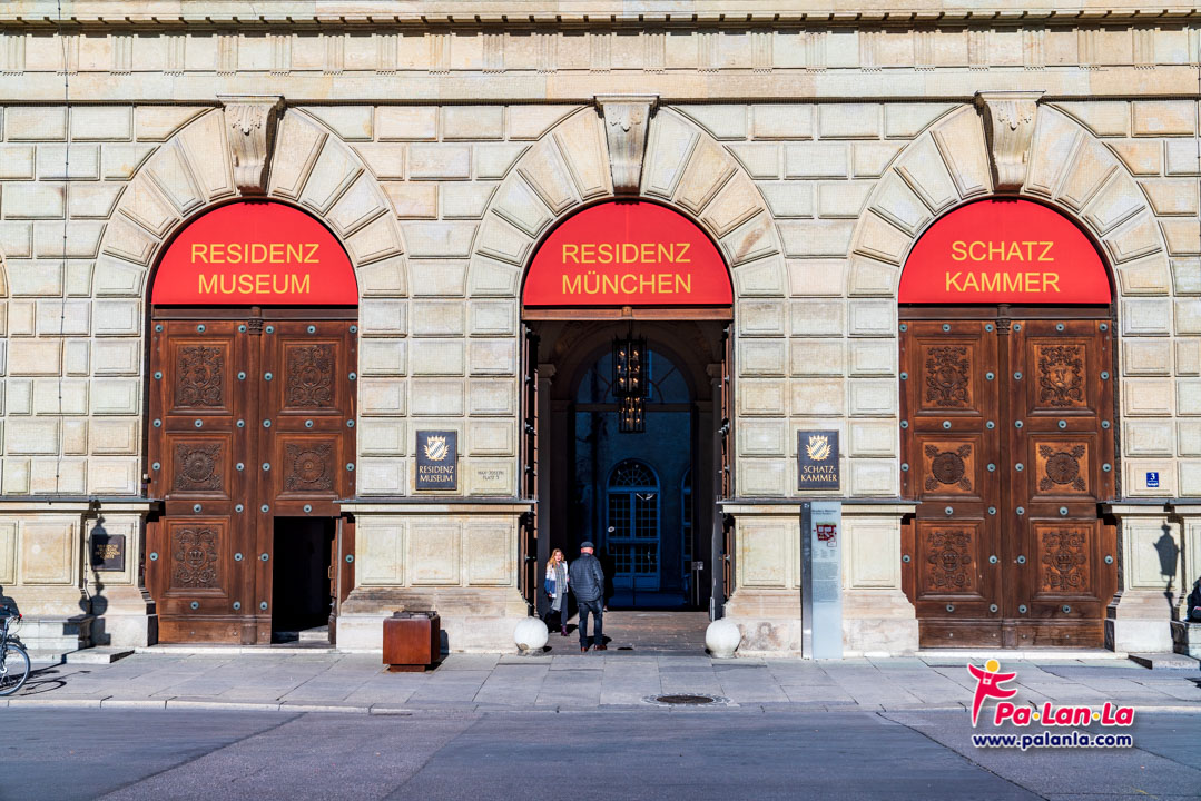 พระราชวังมิวนิคเรสซิเดนซ์ เมืองมิวนิค ประเทศเยอรมนี