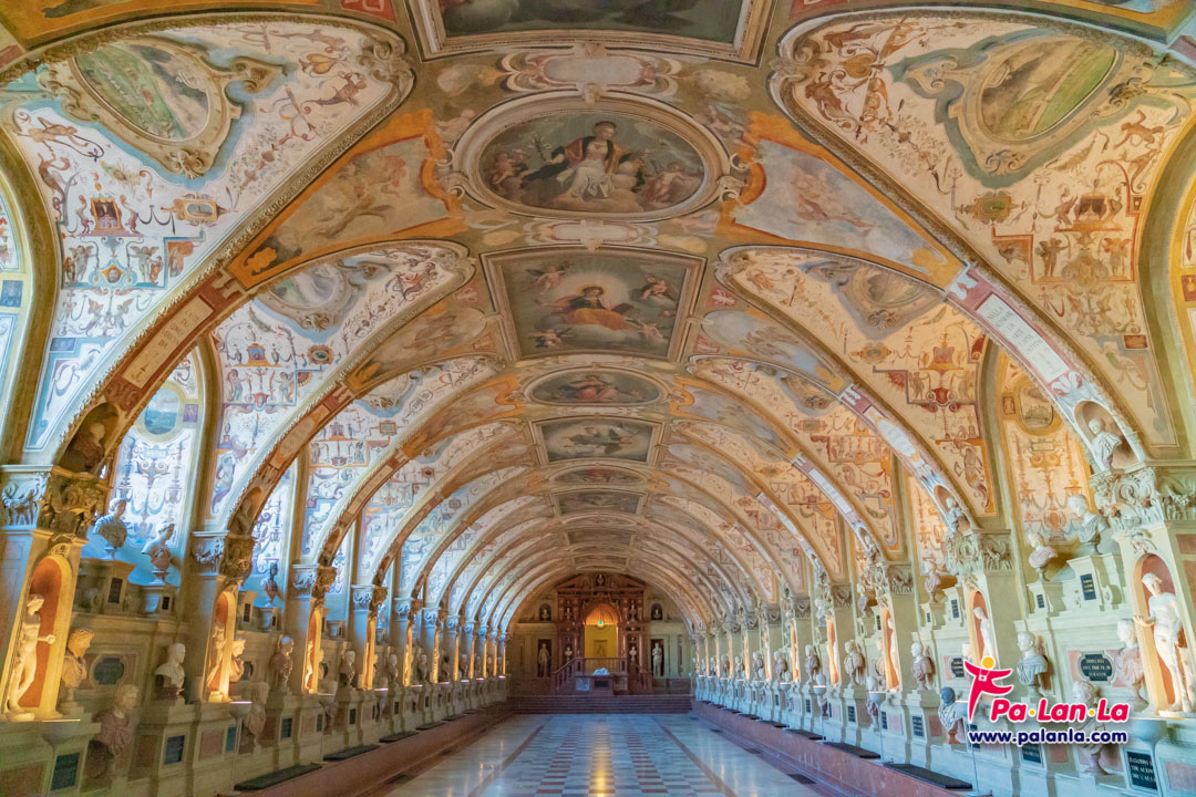 พระราชวังมิวนิคเรสซิเดนซ์ เมืองมิวนิค ประเทศเยอรมนี