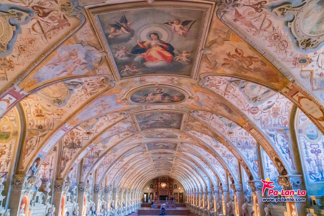 พระราชวังมิวนิคเรสซิเดนซ์ เมืองมิวนิค ประเทศเยอรมนี