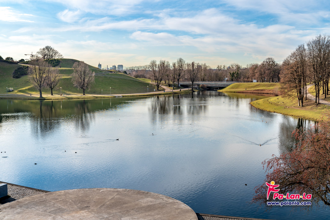 โอลิมเปียปาร์ค เมืองมิวนิค ประเทศเยอรมนี