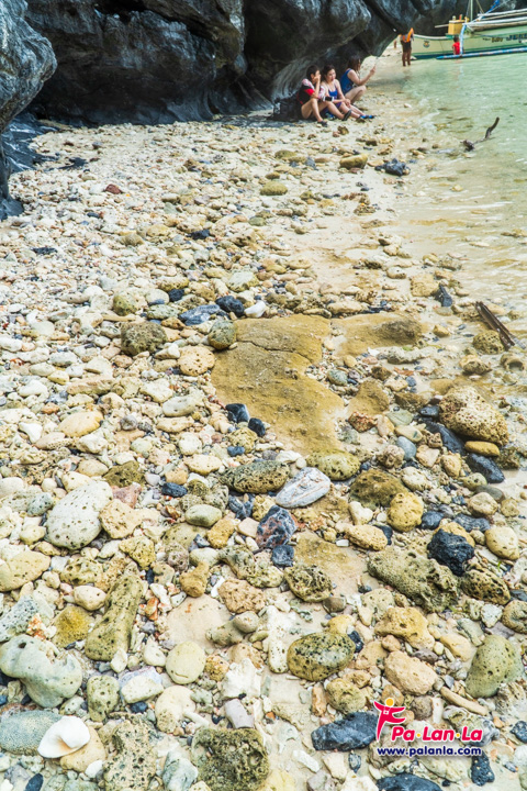 ทะเลสาบลับ เมืองเอลนิโด้