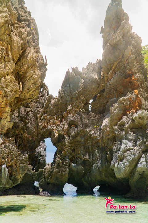 ทะเลสาบลับ เมืองเอลนิโด้