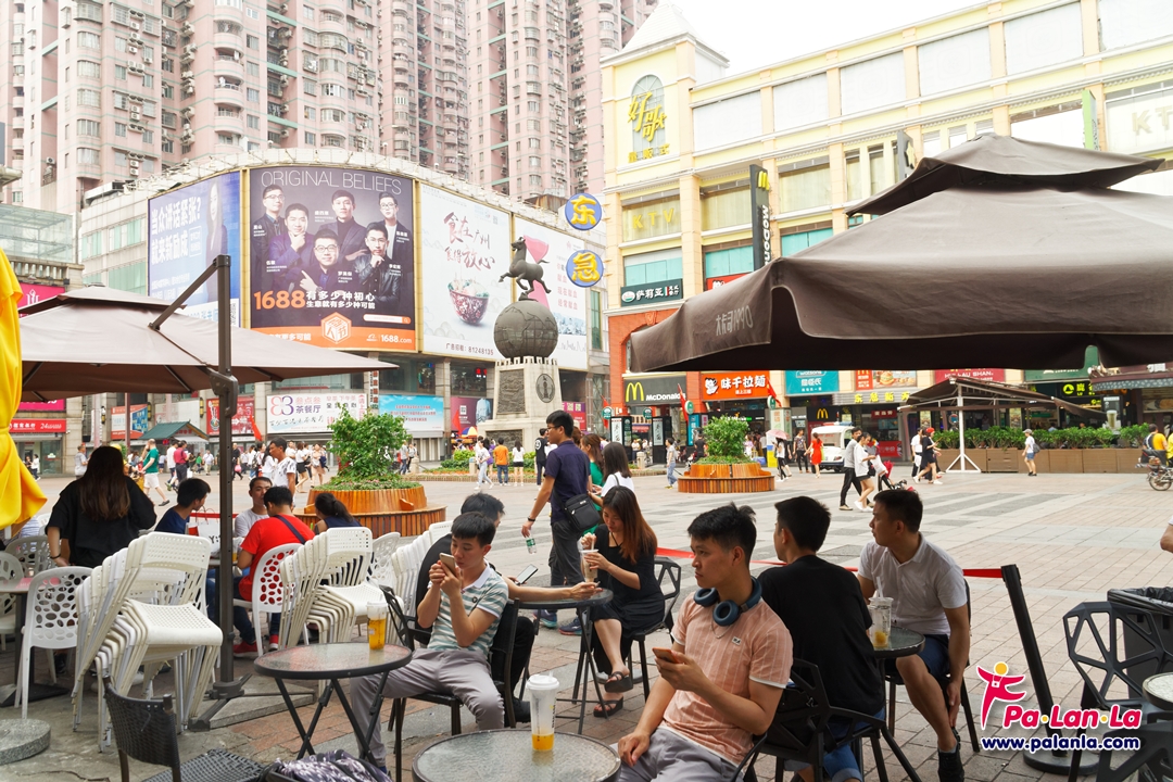 ร้านอาหารและคาเฟ่