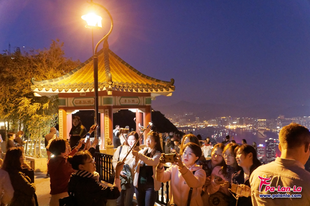 จุดชมวิวบริเวณยอดเขาวิคตอเรียพีค