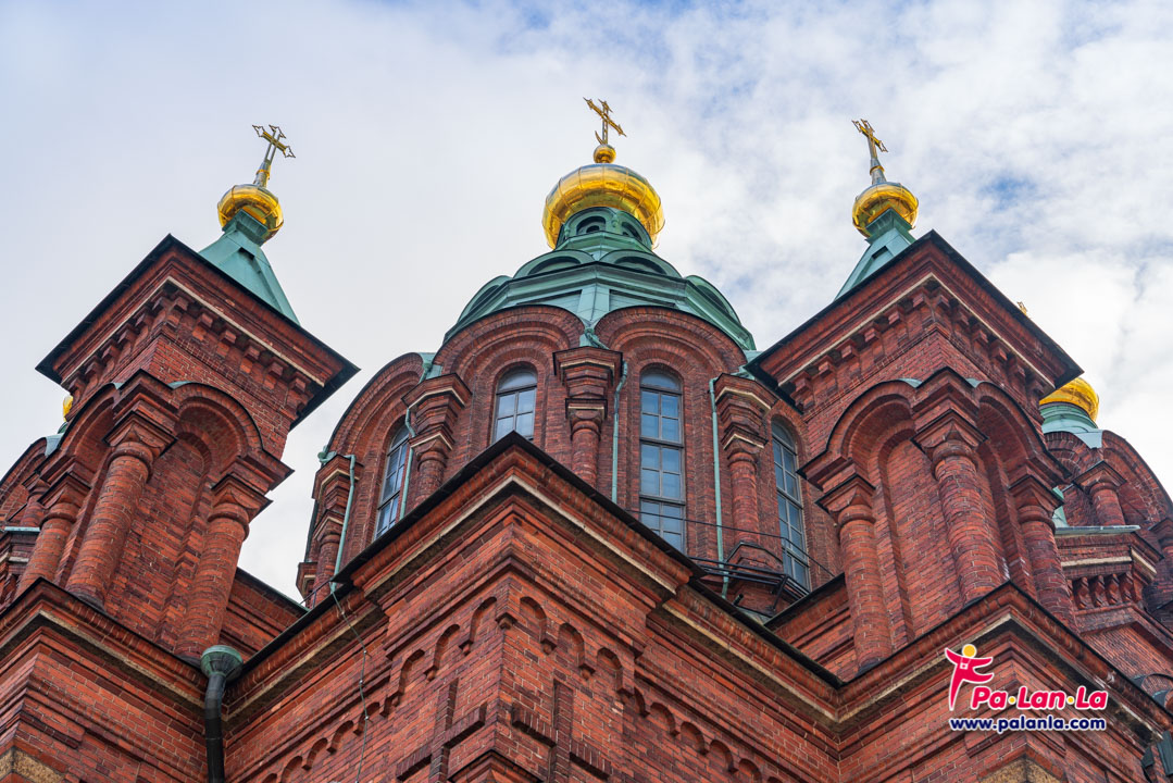อาสนวิหารอุสเพนสเก้ เมืองเฮลซิงกิ ประเทศฟินแลนด์