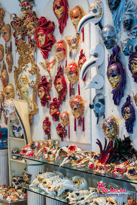 เทศกาลเวนิสคาร์นิวัล เมืองเวนิส ประเทศอิตาลี