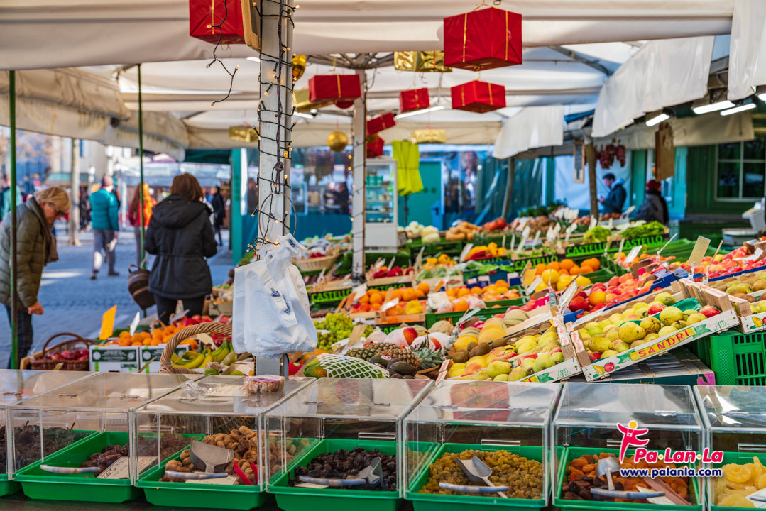 ตลาดวิคทัวเลียน เมืองมิวนิค ประเทศเยอรมนี