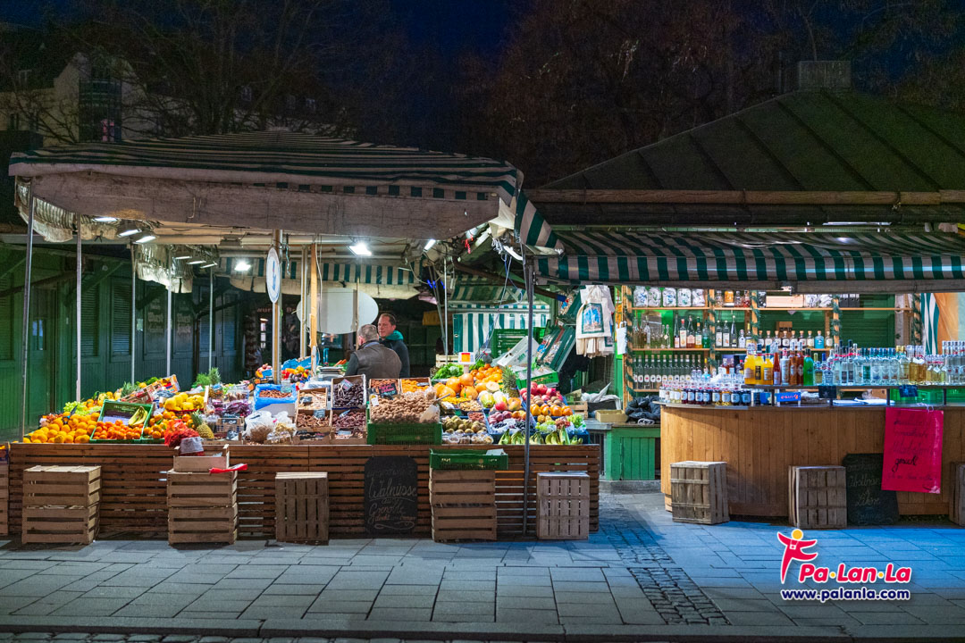 ตลาดวิคทัวเลียน เมืองมิวนิค ประเทศเยอรมนี