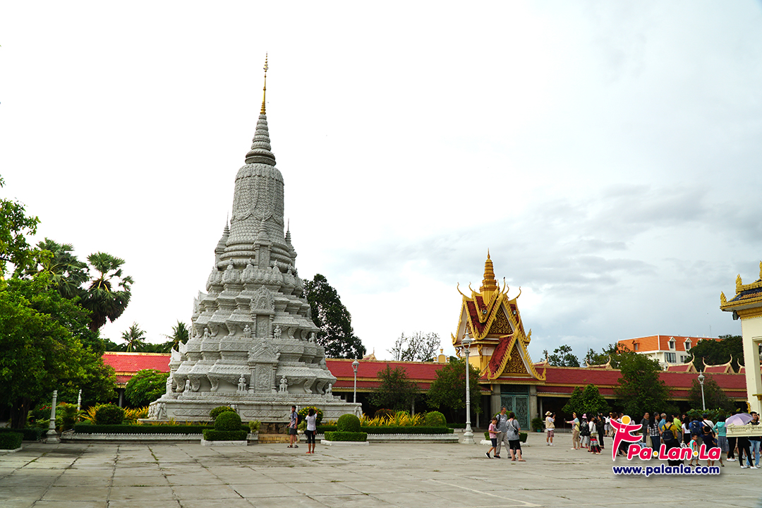 วัดพระแก้วมรกต (วิหารเงิน)