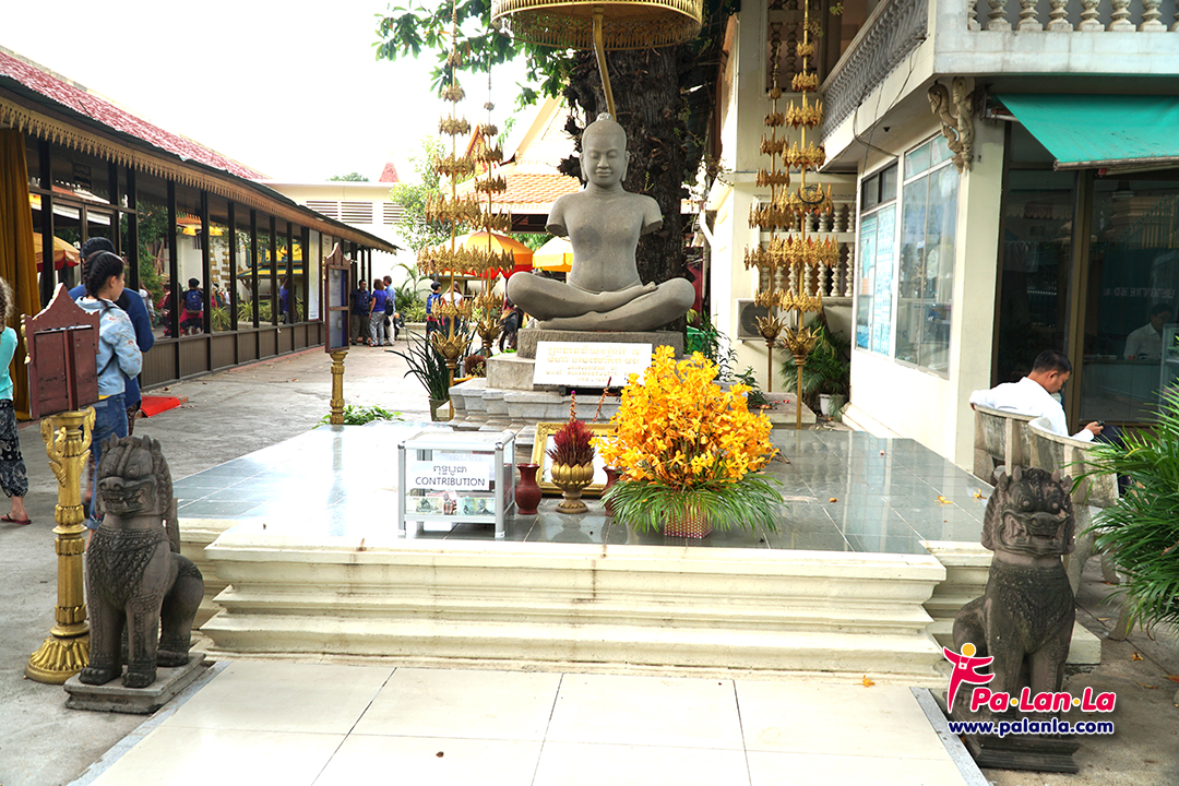 วัดพระแก้วมรกต (วิหารเงิน)