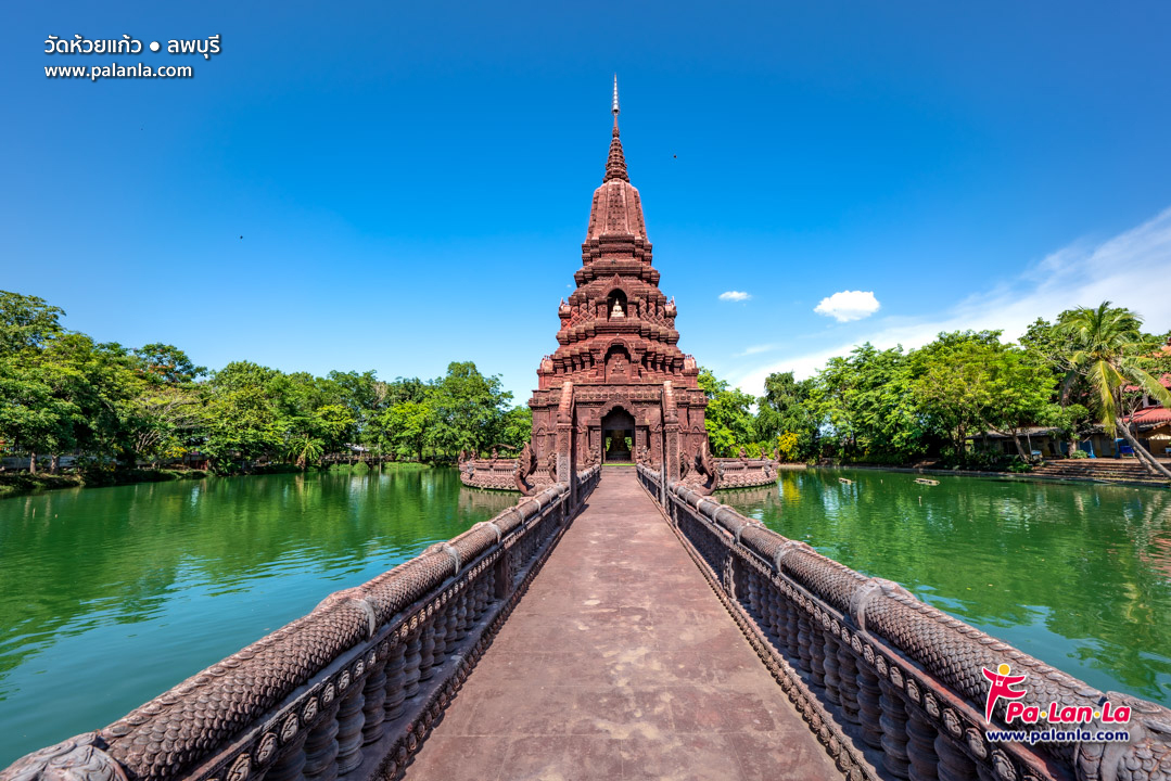 16 beautiful and unusual temples