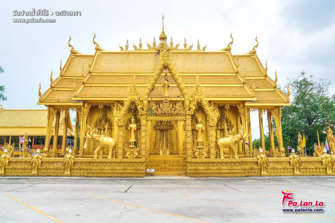 16 beautiful and unusual temples