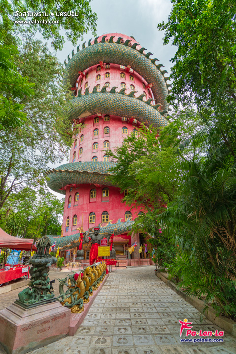 16 beautiful and unusual temples
