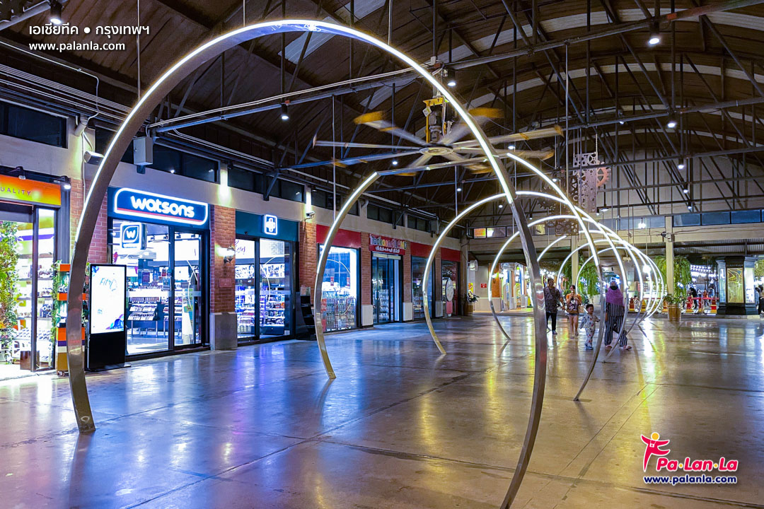 Asiatique The Riverfront