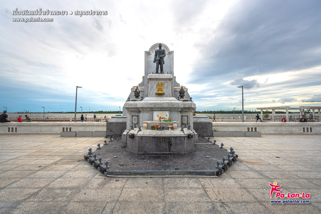 Dam along the Chao Phraya River