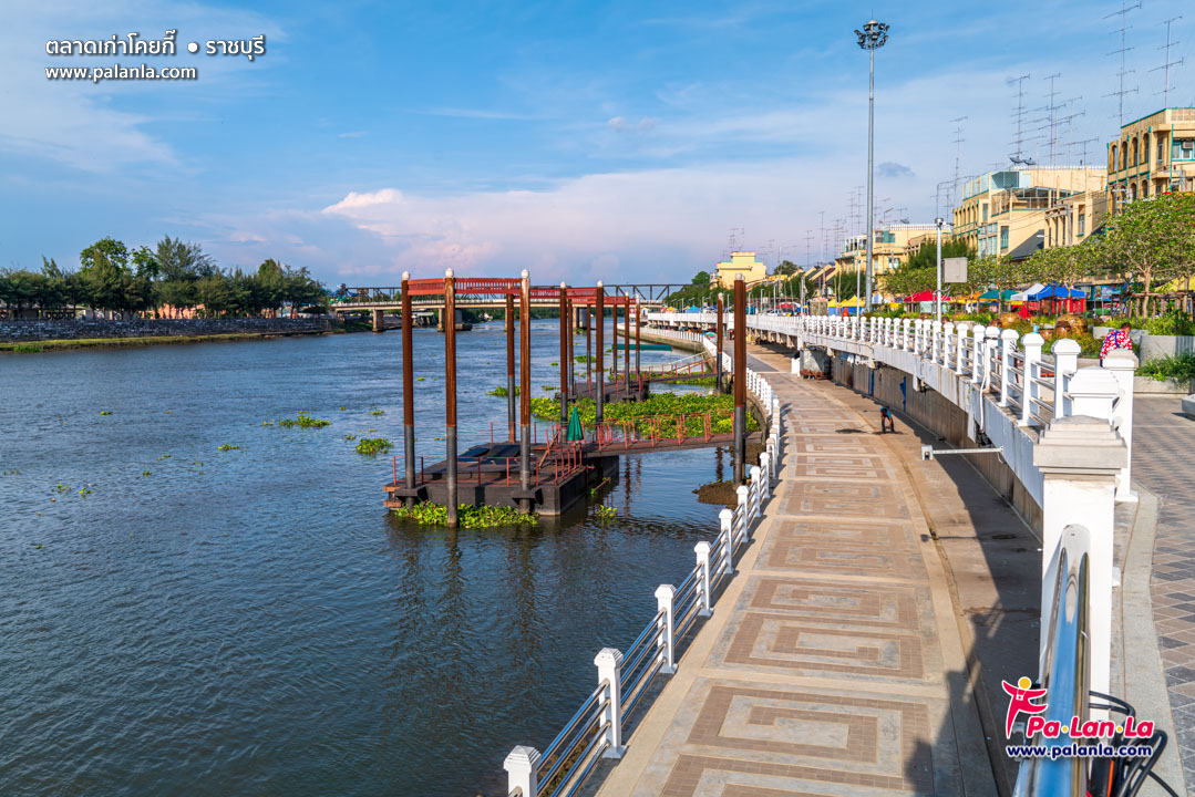 Koi Kee Old Market Ratchaburi