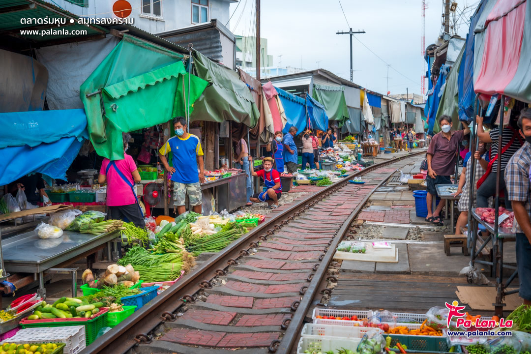 Maeklong Railway Market