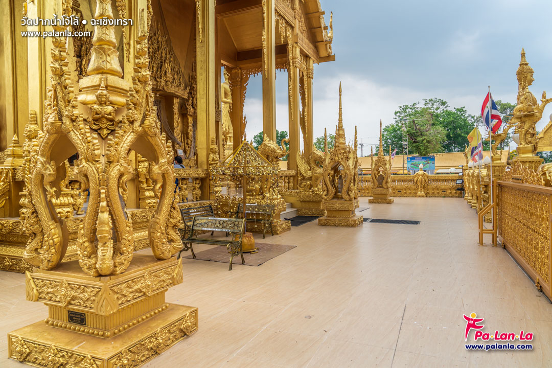Wat Paknam Jolo